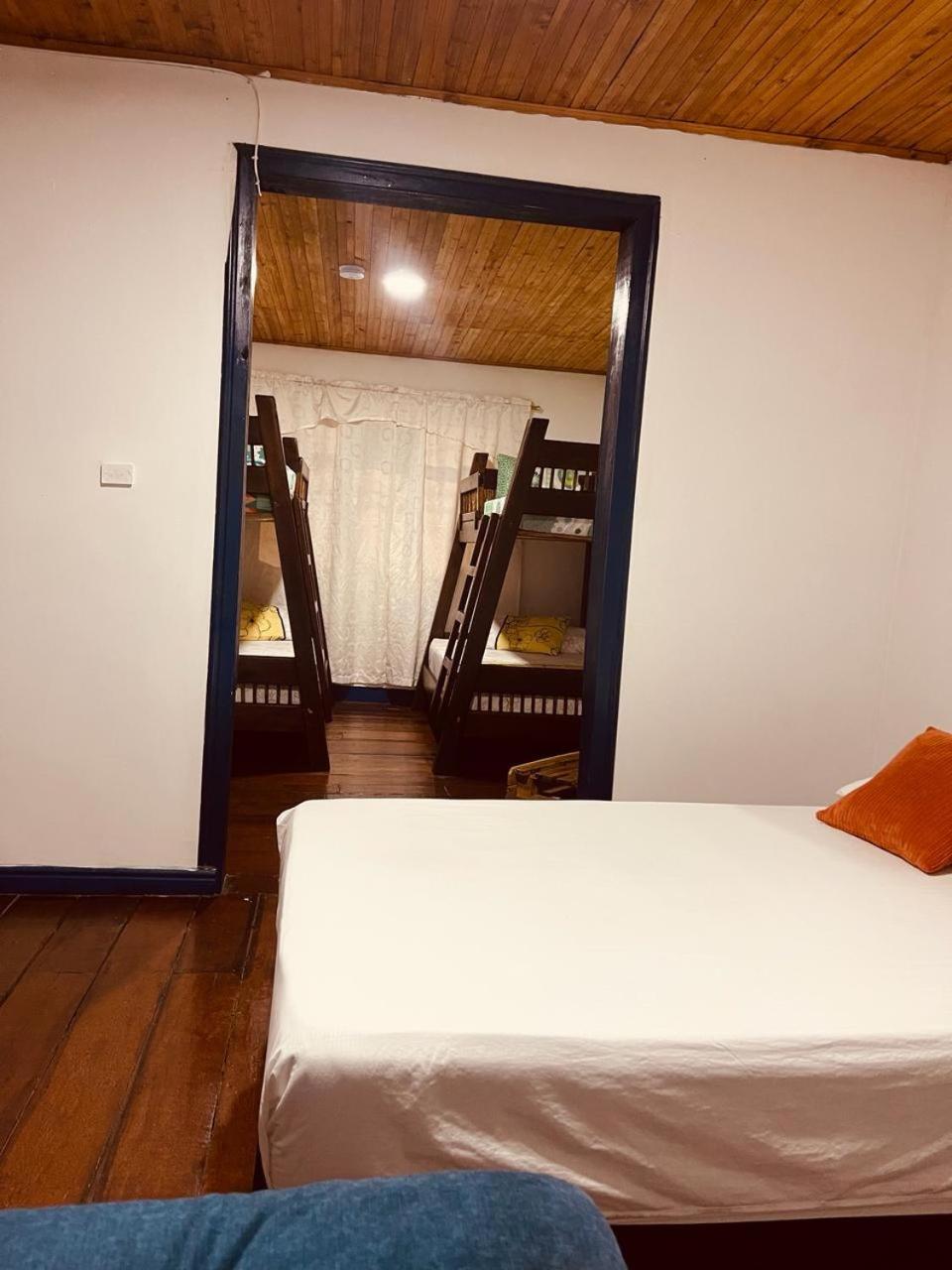 The Canarys Hostal Santa Rosa de Cabal Ngoại thất bức ảnh